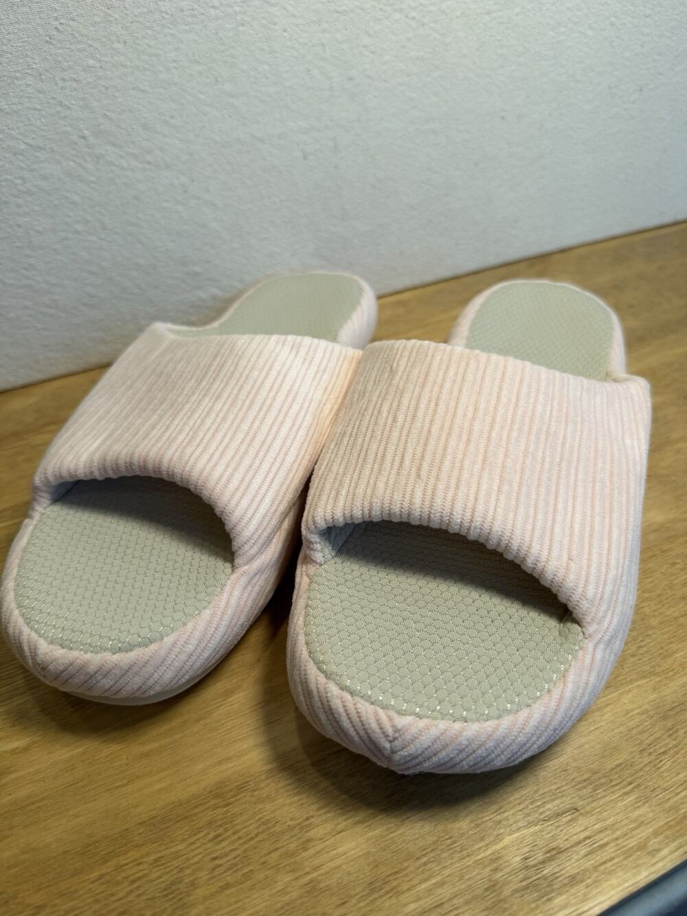 Women’s Pink Memory Foam House Slippers Open Toe Slides US 9-10 EU 40-41